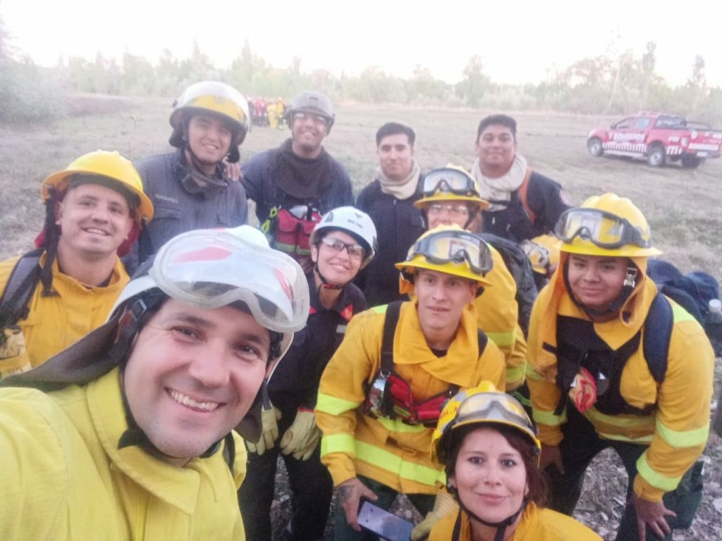 Bomberos de Plaza Huincul se capacitaron en incendios forestales – Cutral Co al Instante thumbnail