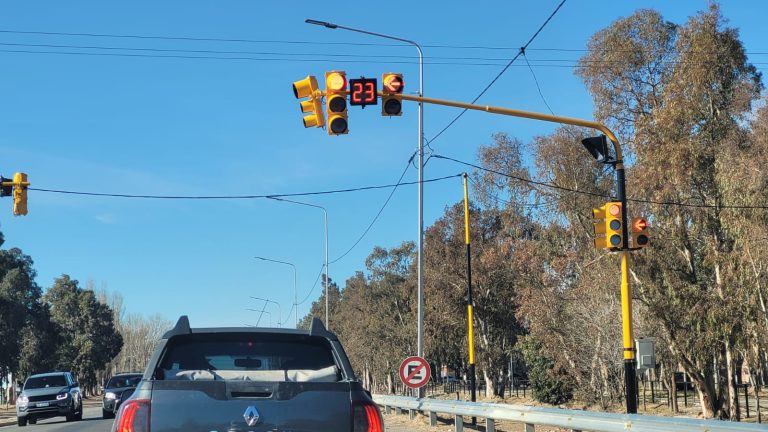 Cutral Co: funcionarán los semáforos peatonales y la onda verde en la ...