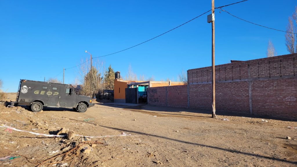 Dos jóvenes murieron en un tiroteo durante esta madrugada en Cutral Co - Image 2